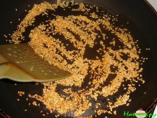 Свинина с кунжутными семечками в медовом соусе