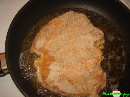 Мясо по-французски с пармезаном