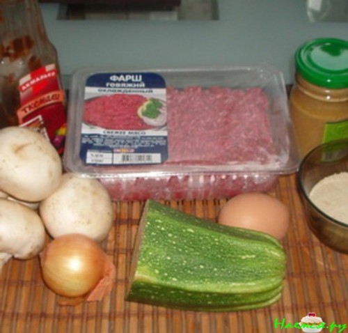 Мясной рулет с грибами