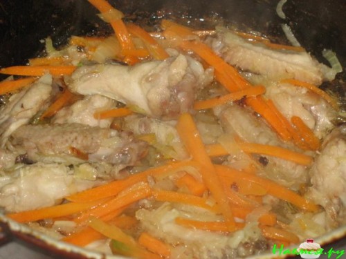 Гречневый "плов" с куриными крылышками