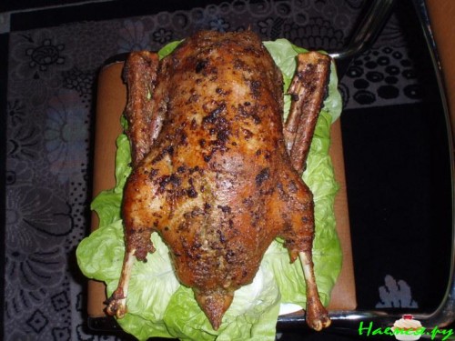 Фаршированная утка с гречкой и грибами