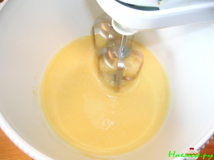 Пряный пирог на сметане