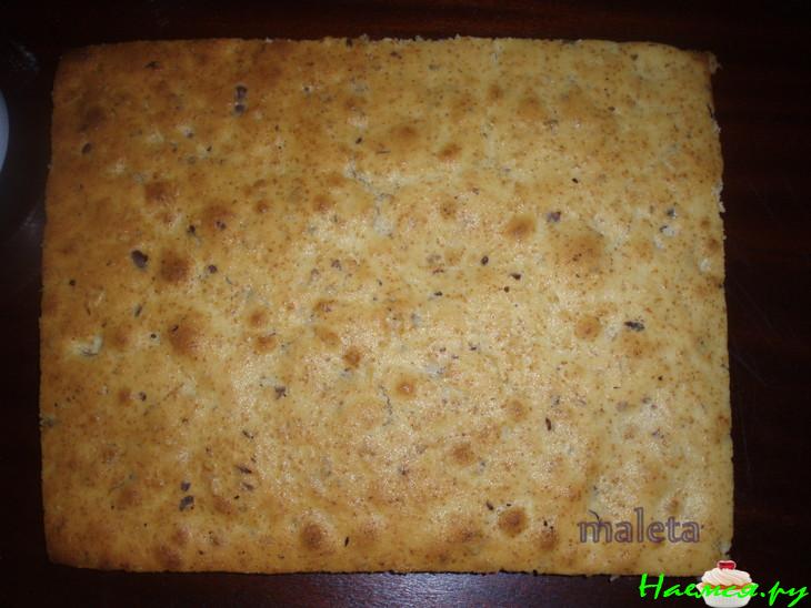 Лакомство из лесных орехов