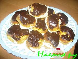 Пирожные из заварного теста с нежным ванильным кремом Пирожные из заварного теста с нежным ванильным кремом