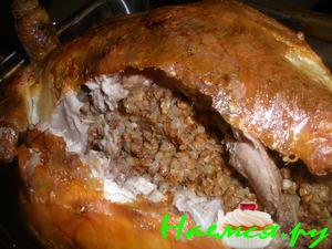 Курица, фаршированная гречкой с грибами