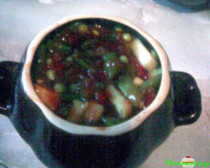 Хек запеченный в горшочке с овощами