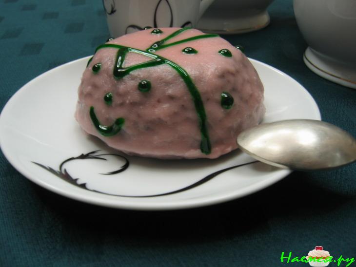 Шоколадные пирожные-жучки из свёклы "Съешь нас" с апельсиновой глазурью