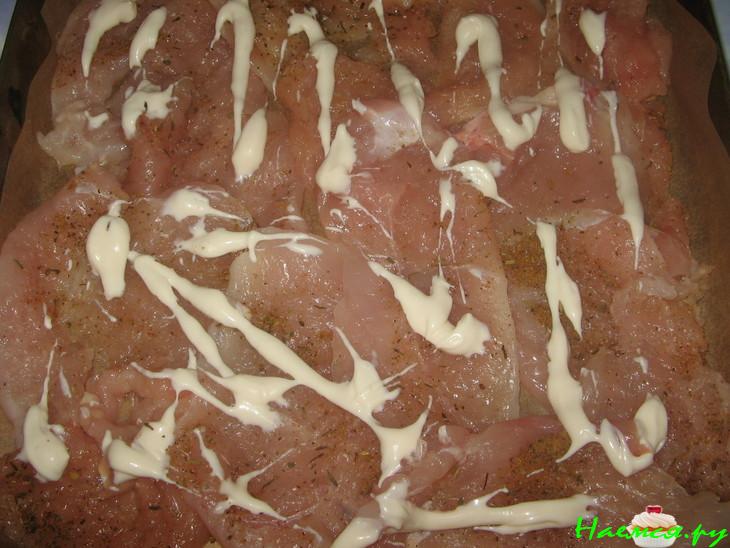 Куриная отбивная в майонезе с чесноком