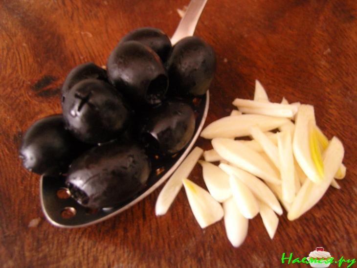 Суп с черными оливами