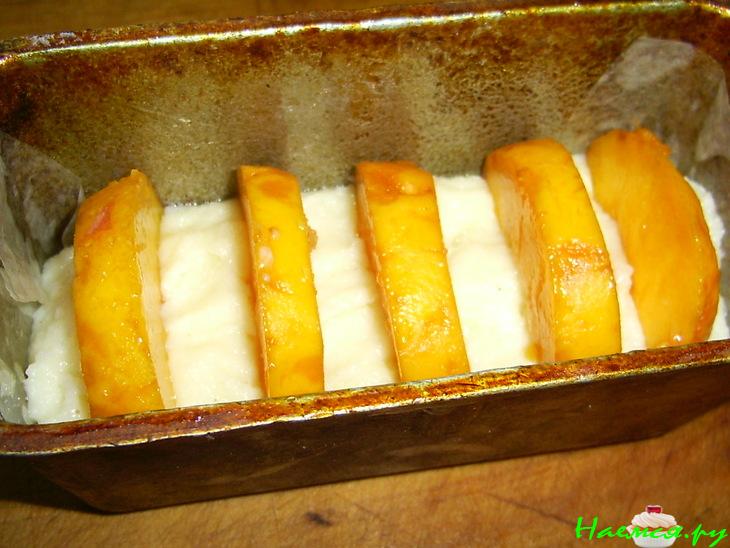 Запеканка манная с персиками Запеканка манная с персиками