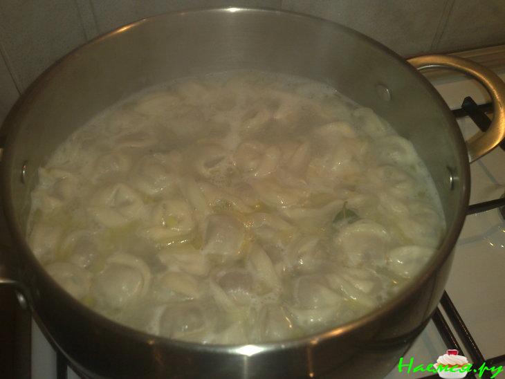 Супчик с пельменями на скорую руку