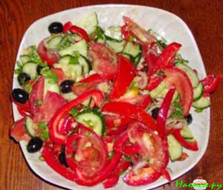 Салат "Греческий" с горчицей и чесноком