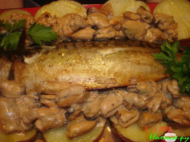 Скумбрия запеченная в фольге с мидиями