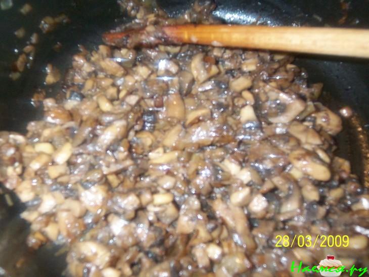 Пирог с курицей и грибами