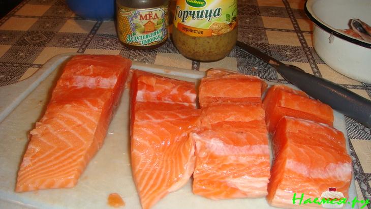 Форель "Дижон" с горчичей, медом и лимоном