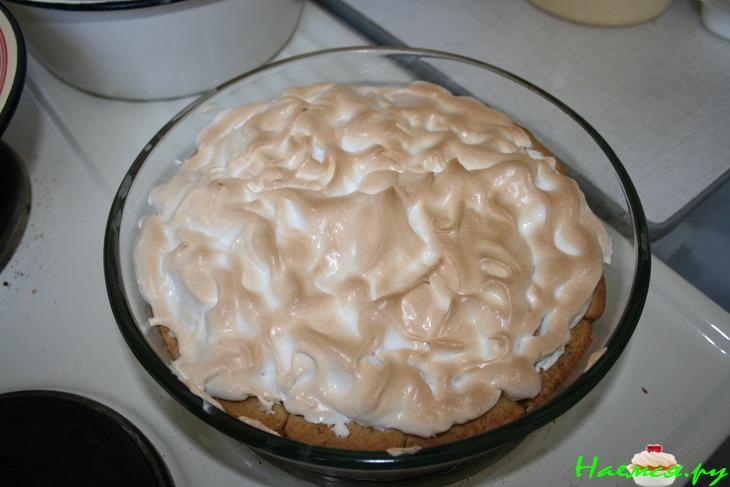 Сладкий пирог с яблоками