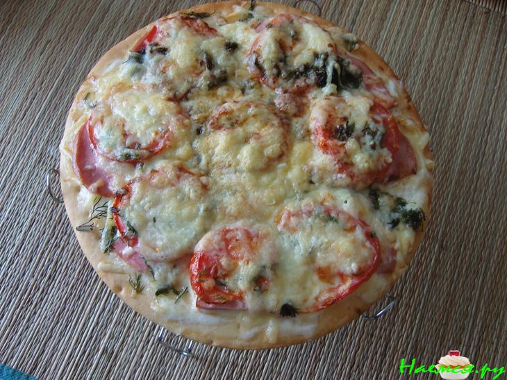 Пицца домашняя с докторской колбасой