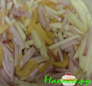 Фруктовое ассорти с ветчиной