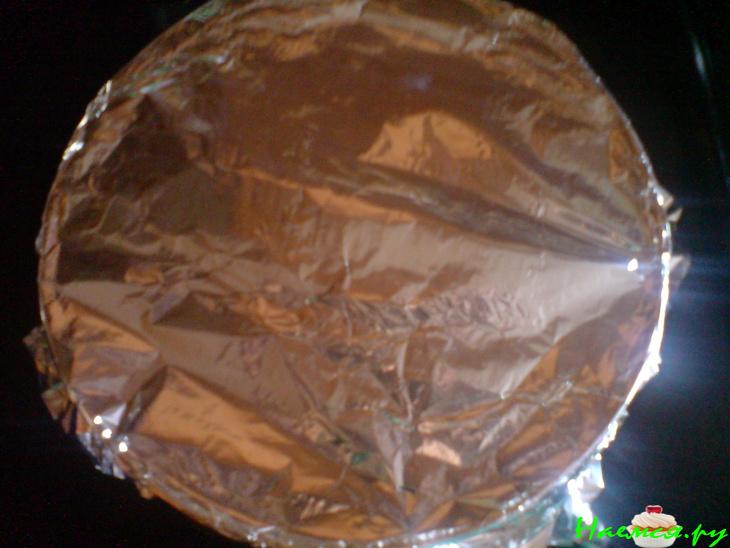 Мясной пирог с рисом и помидоркой