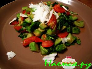 Теплый салат с рукколой