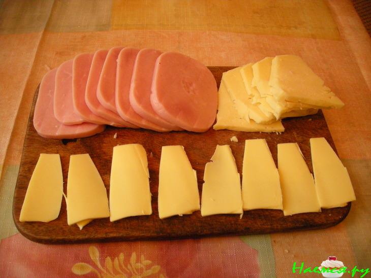 Куриные котлеты с ветчиной