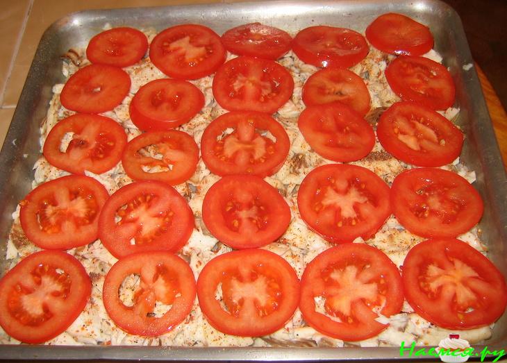 Рыбная запеканка с рисом и помидором