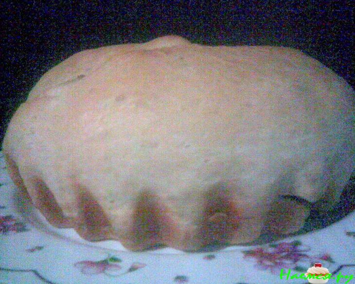 Постный пирог с халвой и орехами