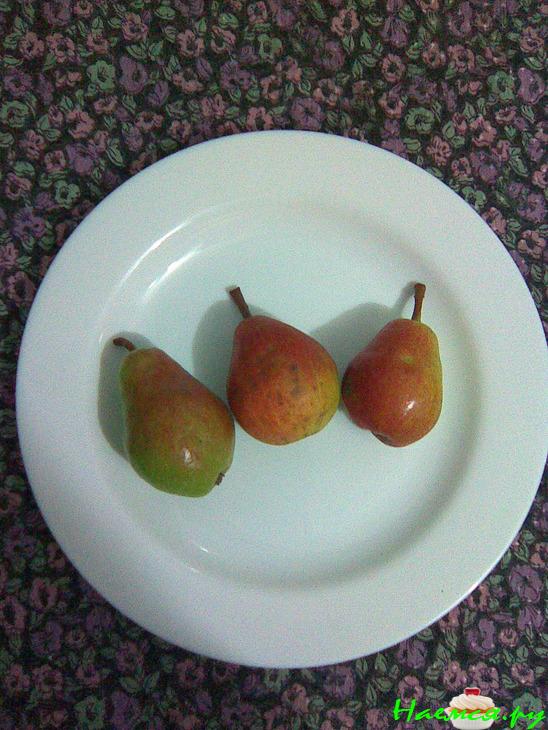 Салат с грушей и кедровыми орешками