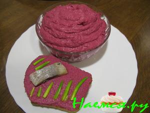 Свекольно-творожная масса на бутерброды