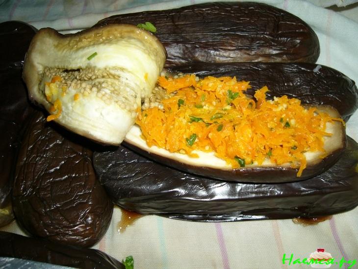 Баклажаны фаршираванные морковью