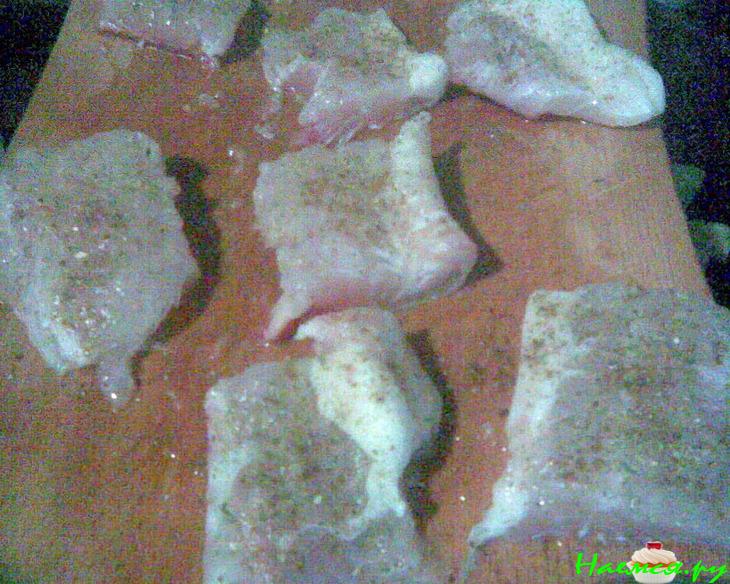 Жареная рыба в круглых вафельках Жареная рыба в круглых вафельках