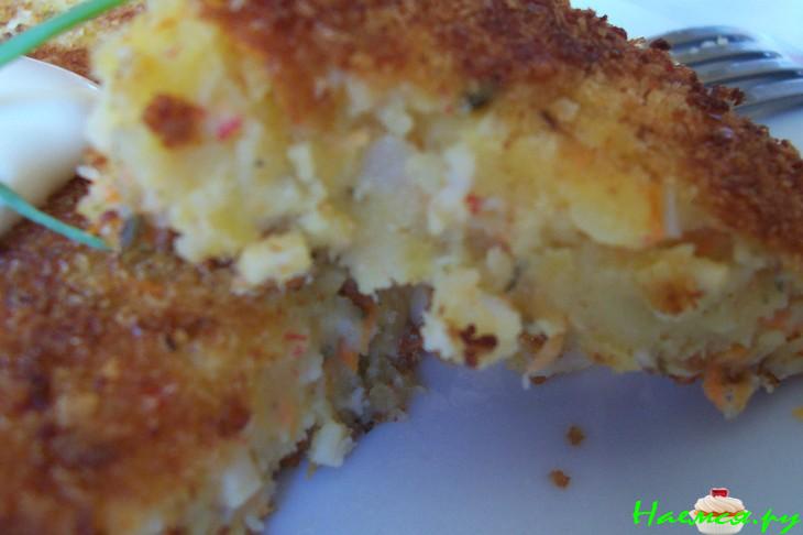 Крабовые котлеты с морковью и картофелем 