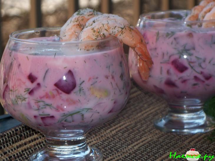 Холодный суп Свекольник с креветками