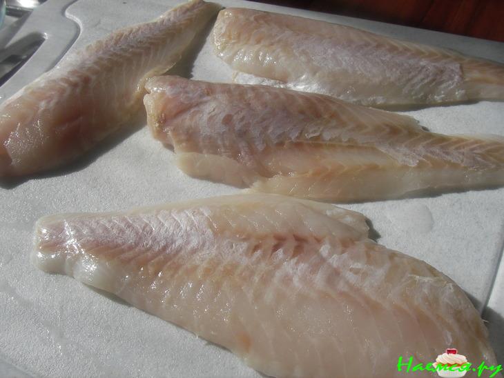 Морской окунь со сметаной и лаймом