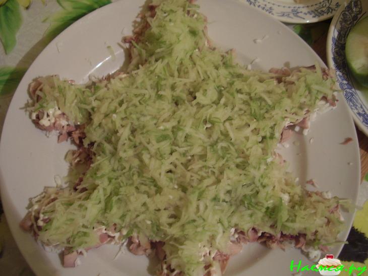 Салат с окорочком "Черепаха" Салат с окорочком "Черепаха"