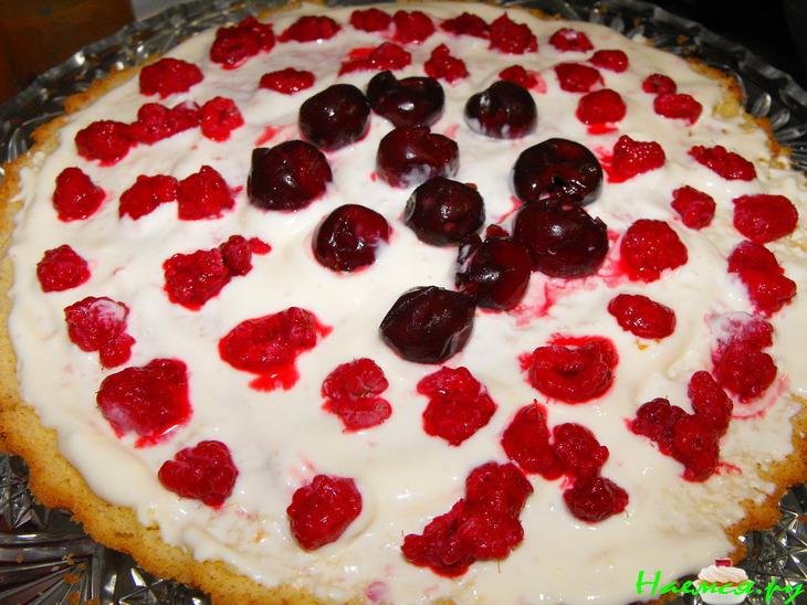 Торт "Юбилейный", украшенный мастикой