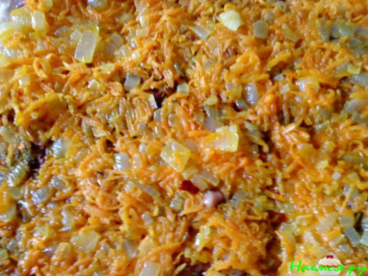 Рулет куриный с морковкой пряный