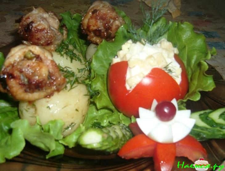 Куриные рулетики на шпажке Куриные рулетики на шпажке