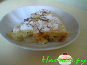 Шарлотка с яблоками и морковью