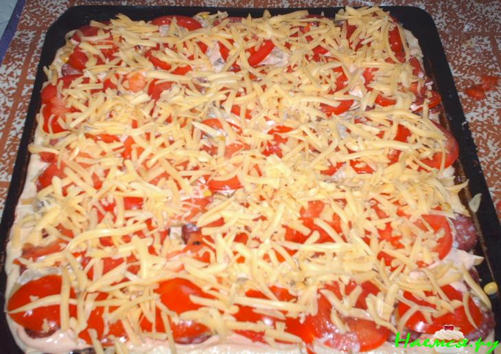 Пицца с колбаской