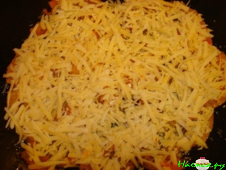 Тыква запеченная с чесноком и сыром