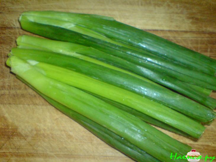 Салат из спаржи, стручков горошка и рыбы Салат из спаржи, стручков горошка и рыбы