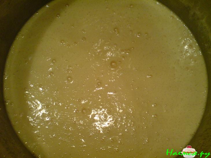 Торт 'Рыжик' с миндалем Торт 'Рыжик' с миндалем