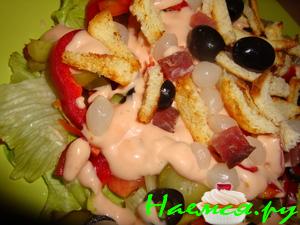 Любимый овощной салат с копченой свининой