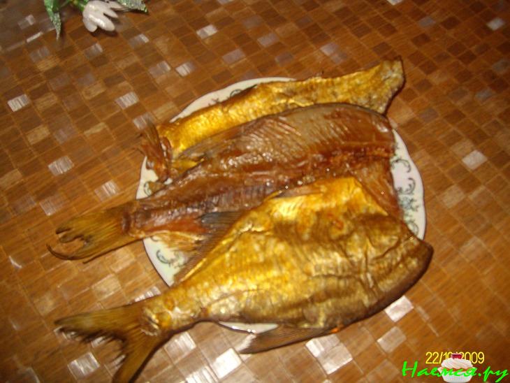 Копченая рыба с гранатом