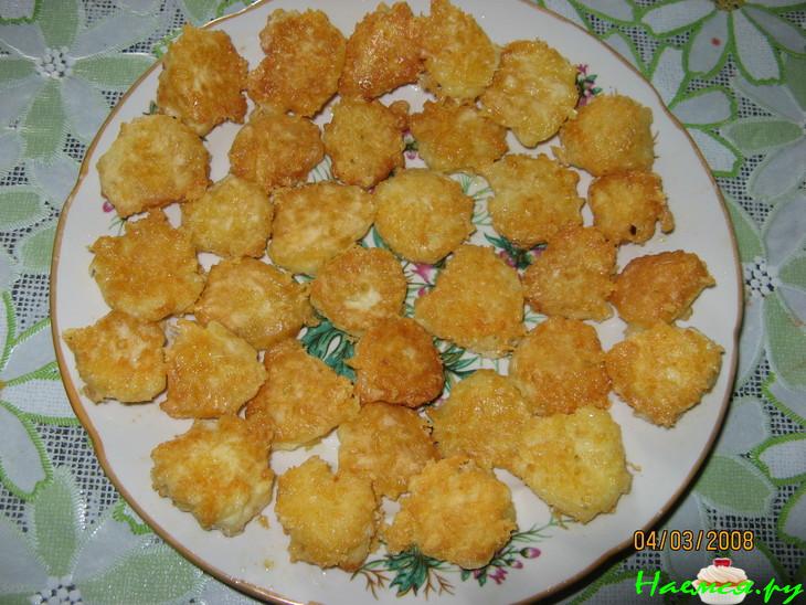 Бульон (мясной) с сырными лепешечками