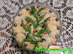 Салат из кальмаров с черносливом