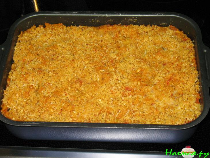 Средиземноморская запеканка из риса с баклажанами