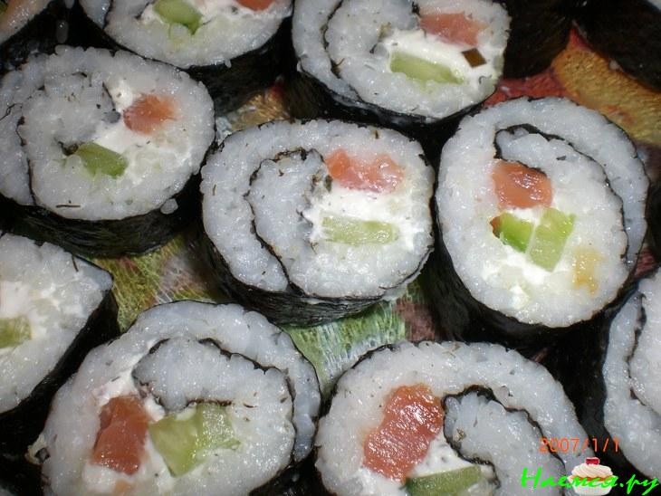 Роллы по-домашнему для хорошей компании