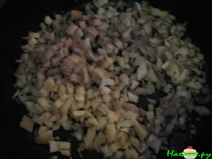 Жульен с вешенками и чесночком